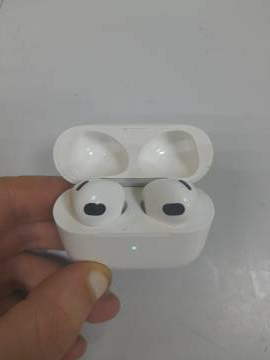 01-200223216: Apple airpods 3rd generation