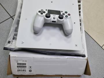 01-200293591: Sony playstation 4 slim 500gb