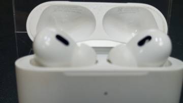 01-200173643: Apple airpods pro 2nd generation