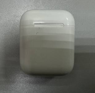 01-200202398: Apple airpods 2nd generation with charging case