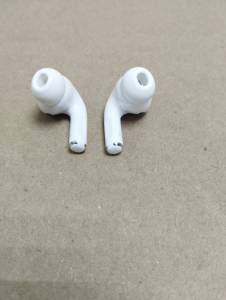 01-200205584: Apple airpods pro