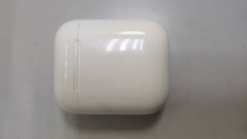 01-200248315: Apple airpods 2nd generation with charging case