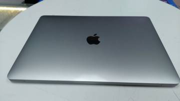 01-200270552: Apple macbook pro a1708