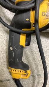 01-200304351: Dewalt d25133qs