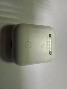 01-200181171: Apple airpods 2nd generation with charging case