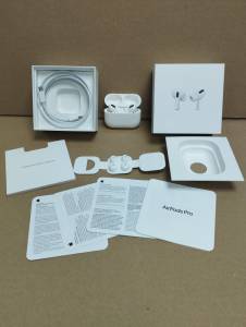 01-200205584: Apple airpods pro