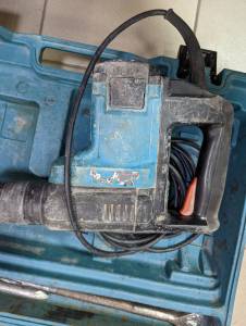 01-200214176: Makita hr4000c