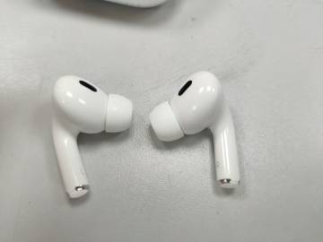 01-200223128: Apple airpods pro 2nd generation