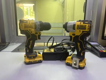 01-200242432: Dewalt dcd701+dcf801+зп dcb112+ 2 акб dcb122 12v 2.0ah