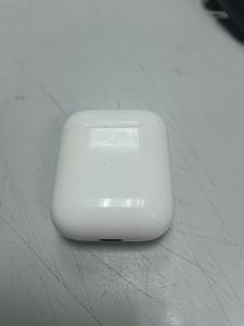 01-200275556: Apple airpods 2nd generation with charging case