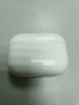 01-200143335: Apple airpods pro 2nd generation with magsafe charging case usb-c