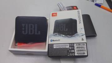 01-200214369: Jbl go essential