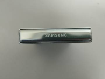 01-200242078: Samsung galaxy flip5 8/512gb