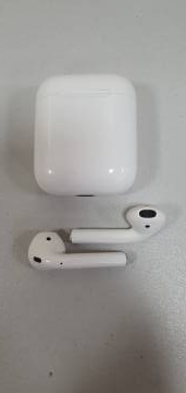 01-200149876: Apple airpods 2nd generation with charging case