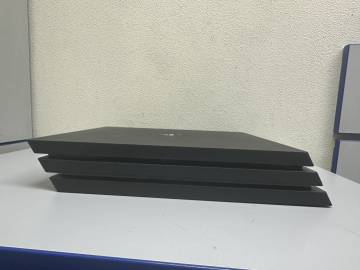 01-200273398: Sony playstation 4 pro 1tb