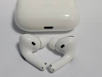 01-200130153: Apple airpods pro
