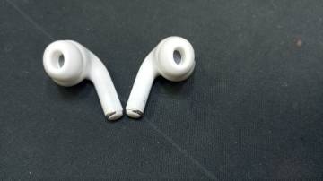 01-200173643: Apple airpods pro 2nd generation