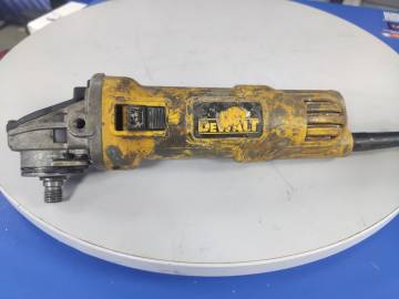 01-200180625: Dewalt dwe4057