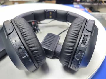 01-200157223: Sony mdr-rf895rk