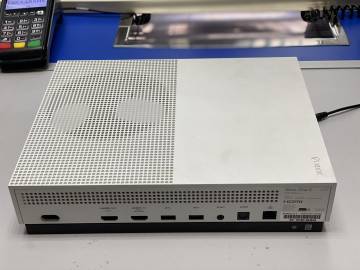 01-200261661: Microsoft xbox one s 500gb