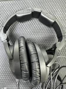 01-200289135: Sennheiser hd 300 pro