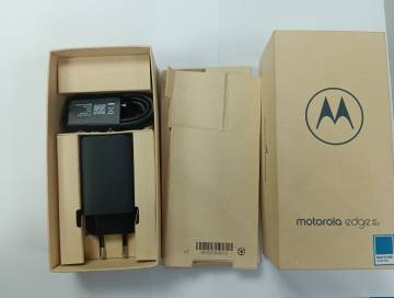 01-200130690: Motorola edge 40 neo 12/256gb