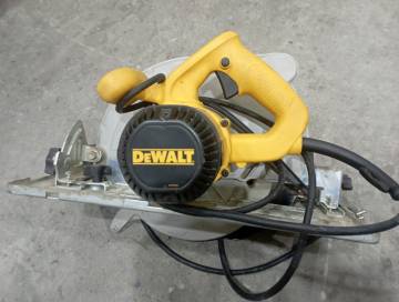 01-200220664: Dewalt d23700