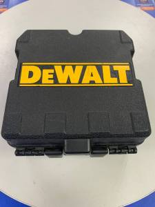 01-200213133: Dewalt dw 088 cg