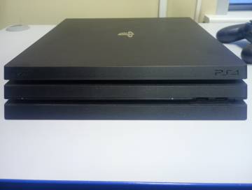 01-200277630: Sony playstation 4 pro 1tb