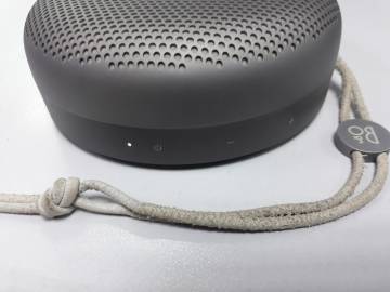 01-200206932: Bang & Olufsen beoplay a1