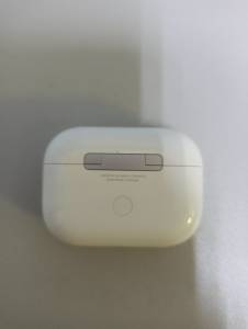 01-200284896: Apple airpods pro 2nd generation with magsafe charging case usb-c