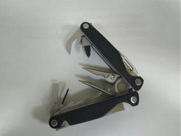 01-200239282: Leatherman charge plus