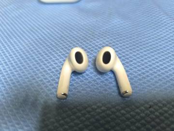 01-200285579: Apple airpods 3rd generation