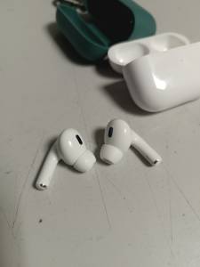 01-200297306: Apple airpods pro 2nd generation