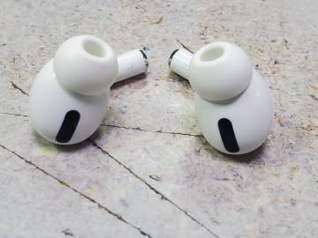 01-200308122: Apple airpods pro