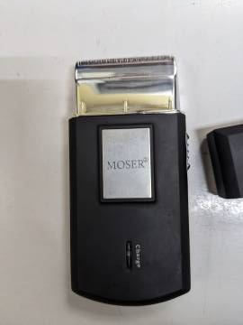 01-200150718: Moser mobile shaver