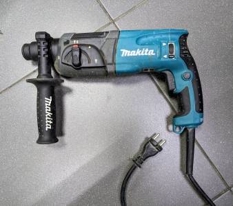 01-200184904: Makita hr2470