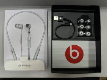 18-000092031: Beatsx mlye2zm/a