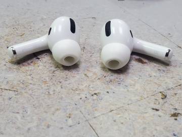 01-200308122: Apple airpods pro