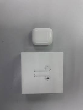 01-200309147: Apple airpods a1602