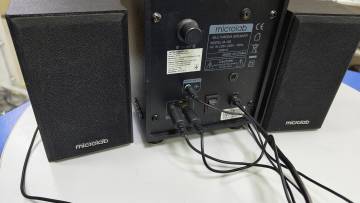 01-200094621: Microlab m-105