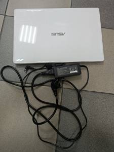 01-200214007: Asus єкр. 15,6/ core i3 3217u 1,8ghz /ram4gb/ hdd750gb/video gf gt720m/ dvdrw