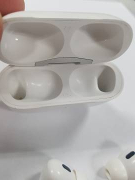 01-200257604: Apple airpods pro 2nd generation