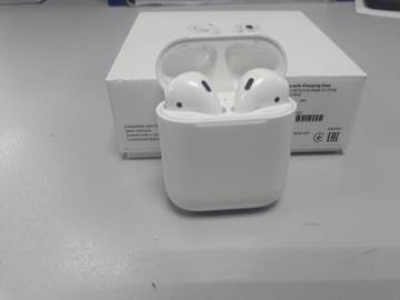 01-200309147: Apple airpods a1602