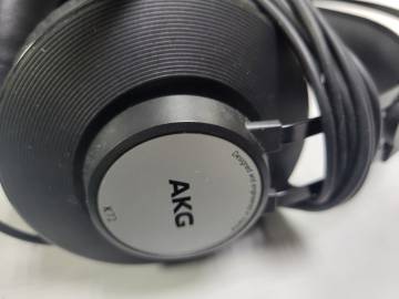 01-200166093: Akg k72