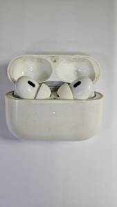 01-200300273: Apple airpods pro 2nd generation