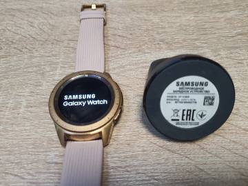 01-200090718: Samsung galaxy watch 42mm sm-r810