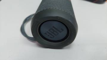 01-200256629: Jbl flip essential