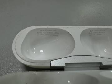 01-200267321: Apple airpods pro 2nd generation