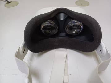 01-200281160: Oculus quest 2 64 gb